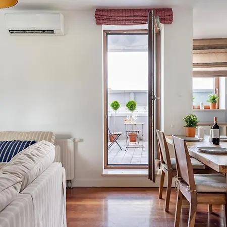 Apartment Sea Towers 27- Min 2 Noce