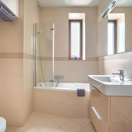 Apartment Sea Towers 27- Min 2 Noce *